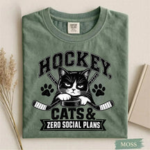 Comfort Colors Hockey, Cats & Zero Social Plans. Funny Cat Hockey T-Shirt