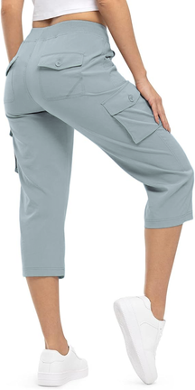Women’s Cargo Capri Lightweight Hiking Pants 6 Pockets Quick Dry Casual Outdoor Trip Loose Shorts
