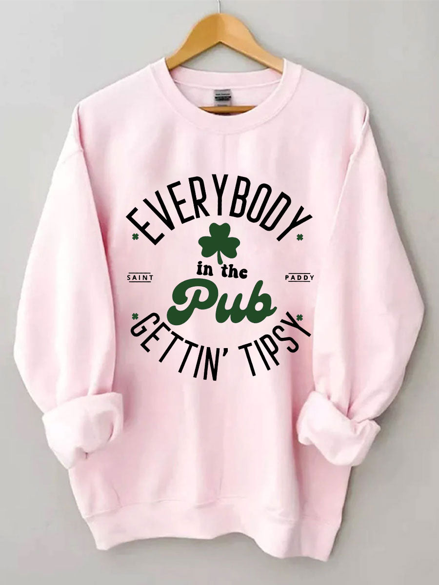 Tout le monde dans le pub devient un sweat-shirt éméché
