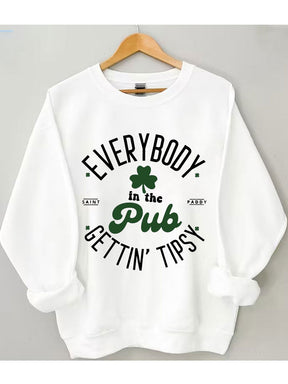 Tout le monde dans le pub devient un sweat-shirt éméché