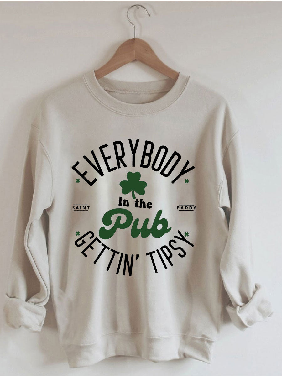 Tout le monde dans le pub devient un sweat-shirt éméché